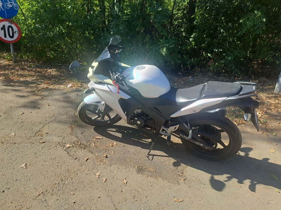 Honda Cbr 125  2011