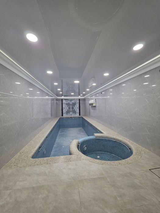 Продается ЕвроДом 8 комнат, ориентир: Центр Луначарского,5 соток 400м²