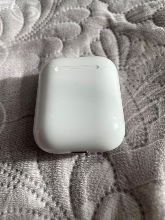 Наушники AirPods