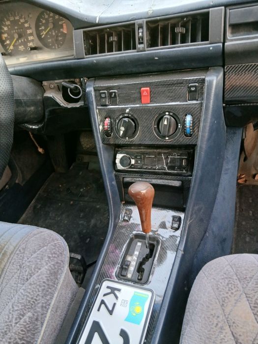 Мерс 124 кузов 1987 года на разбор. E260