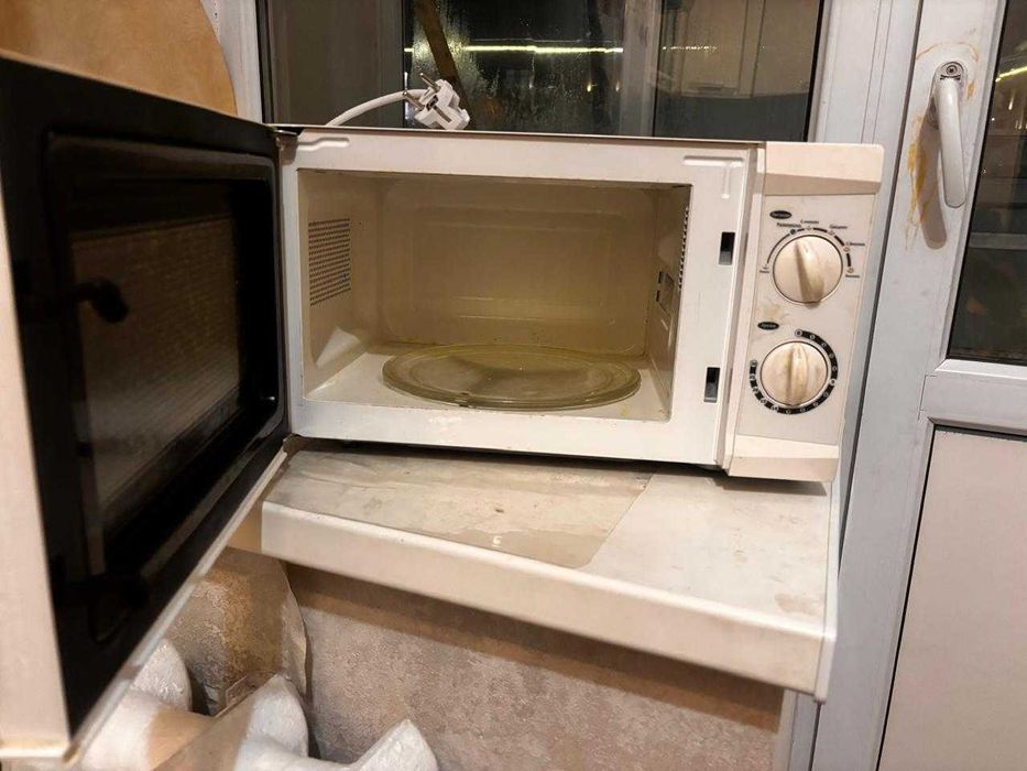 микроволновая печь AVA,торг имеется