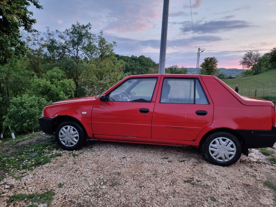 Vând Dacia Solenza!