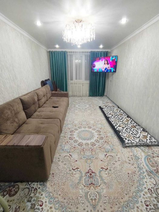 3-комнатный кв. на 5-этаже, в 7-мкр-не, не угловая, хор.сост.