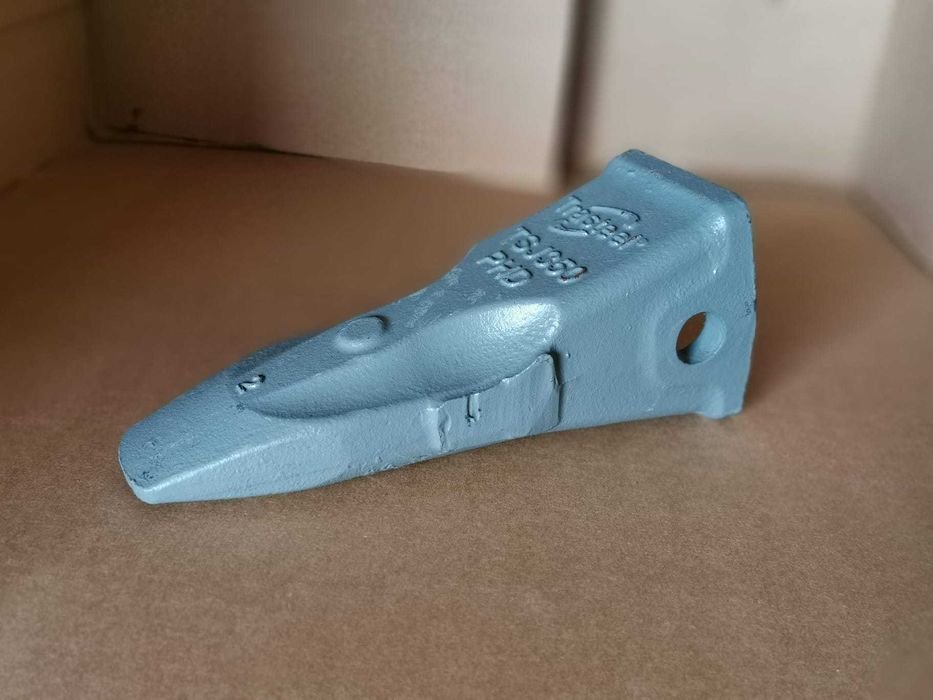 Dinți de cupă de calitate superioară - pentru utilaje de 30 de tone