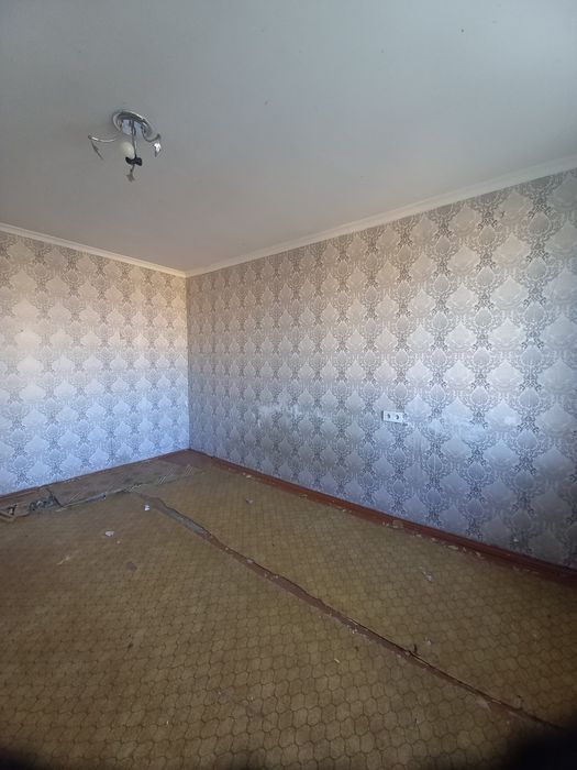 Продаётся ком Назарбаева 23а