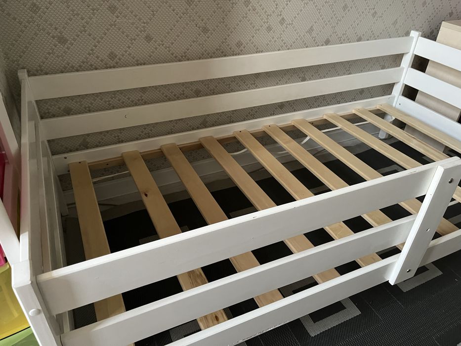 Продам кровать одна спалка