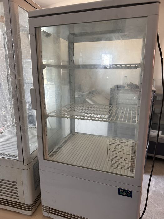 Хладилна витрина