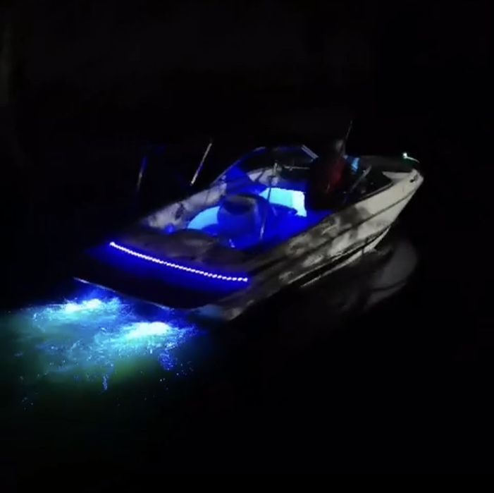 Vanzare barca Maxum 1800