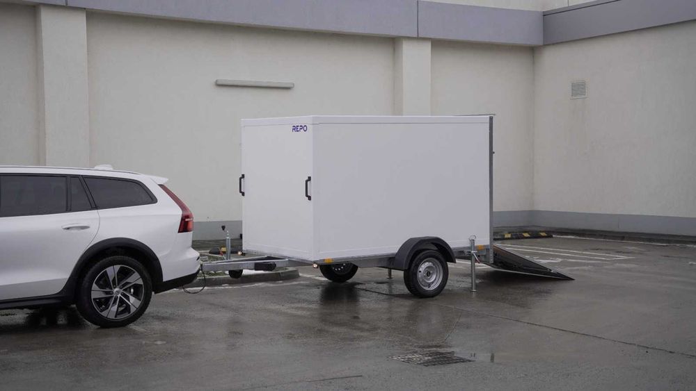 Remorca furgon carosata, usa rampa 750kg, RAR inclus, nr rosii incluse