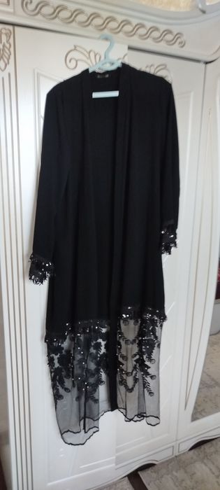 Abaya qora 150 ming