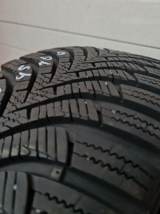 Зимни гуми 4 броя HANKOOK WinterIcept RS2 195 45 R16 дот 2616