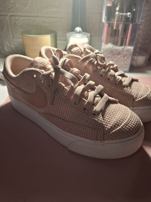 Nike W Blazer Low Platform Essential