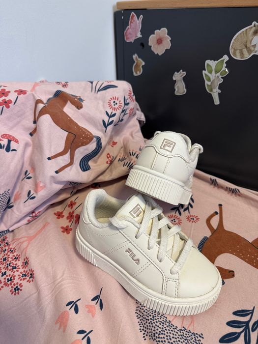 26 Детски обувки маратонки момиче Fila