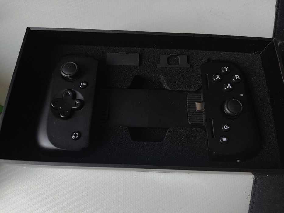 Геймпад Razer kishi v2