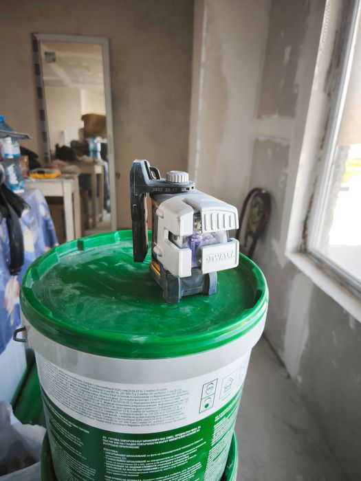 Лазерен нивелир DeWalt