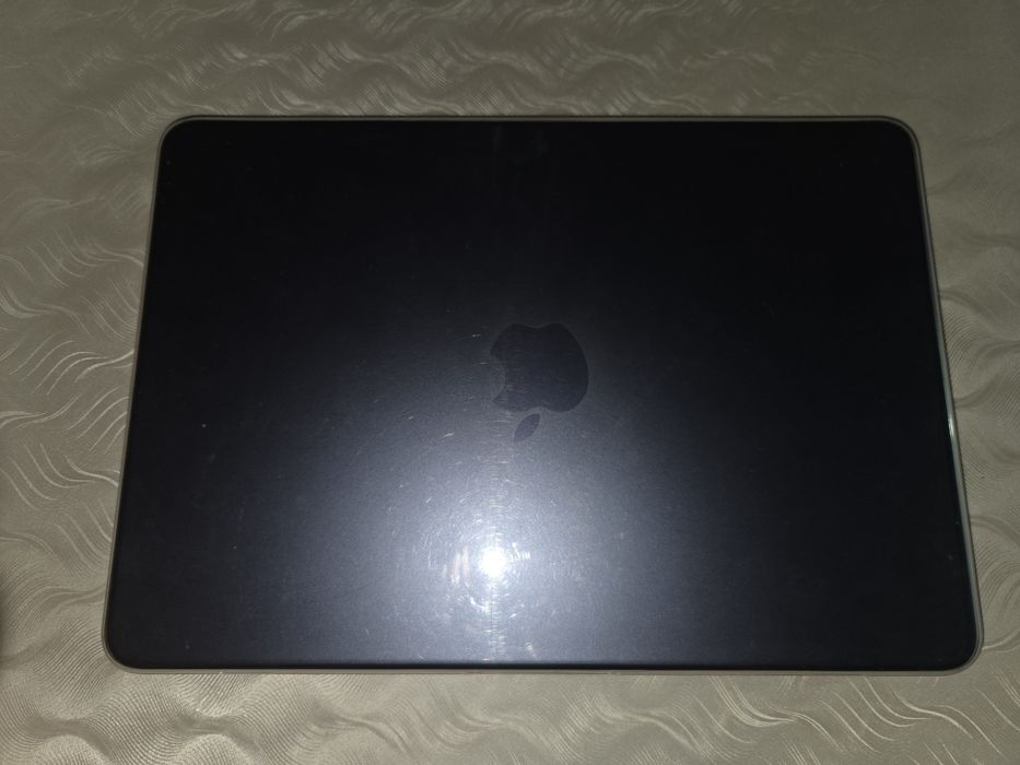 MacBook Neo 8/256
