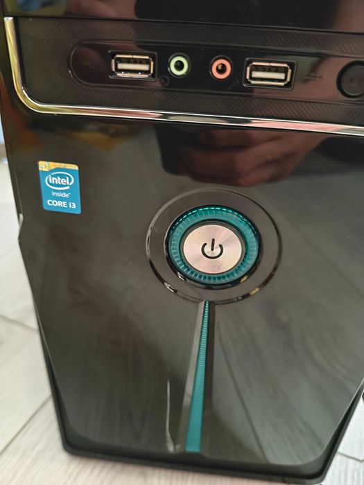 Sistem delux Pc complet cu monitor,tastatura si cabluri si licente neg!