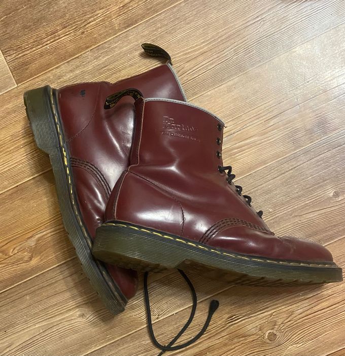 Ботинки Martens.