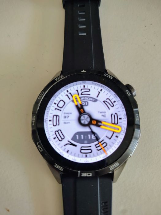 Смарт часовник Huawei gt4