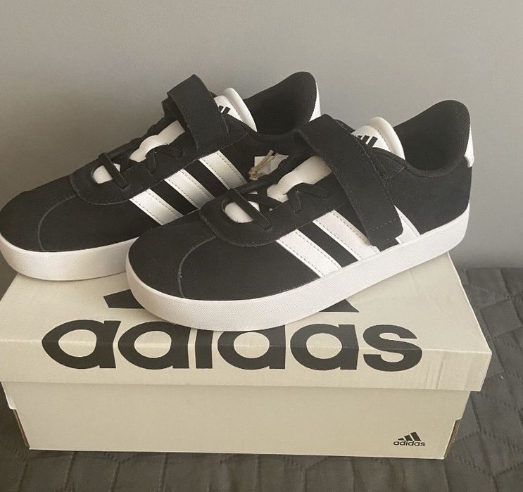 Маратонки на Адидас