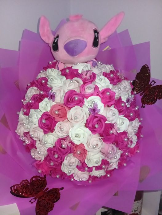 Buchete de flori cu 101 trandafiri