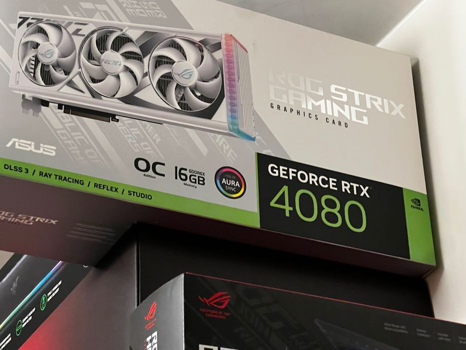 ASUS ROG STRIX RTX 4080 oc white