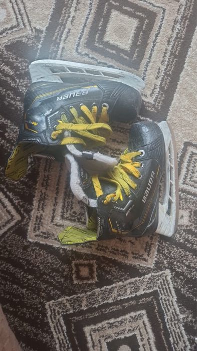 продаю хоккейную форму