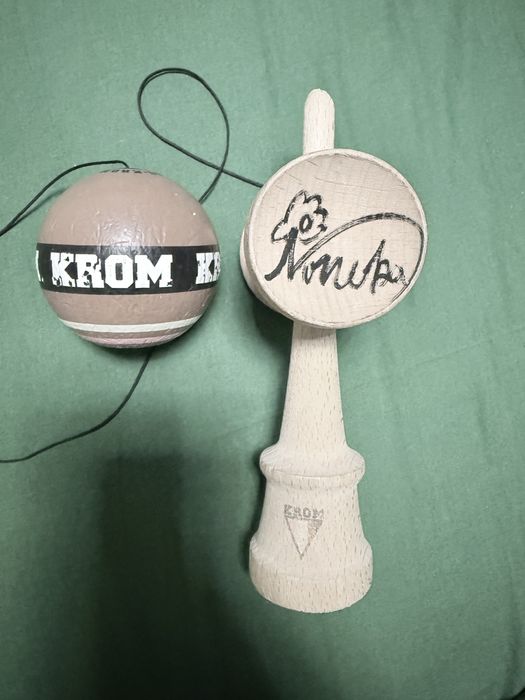 Kendama Krom Strogo Neapolitan