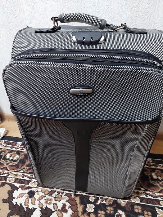 Чемодан ,дорожные сумки