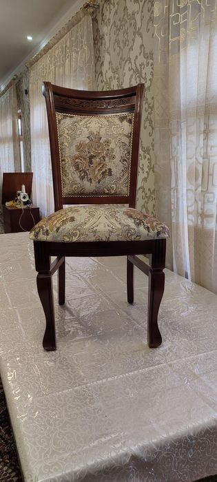 Stol va stul 12 kishilik