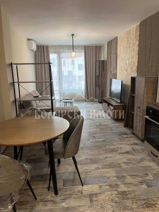 Дава се под наем Двустаен апартамент в Велико Търново, Център - 60 кв.м за 384 € - Снимка #1