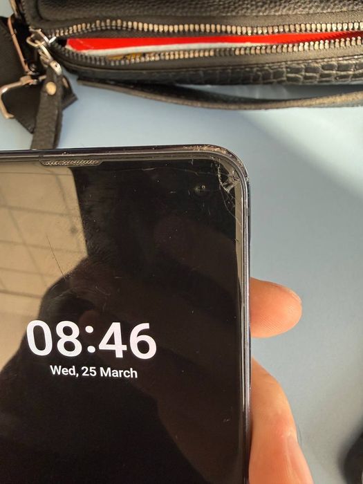 Samsung S10e sotiladi