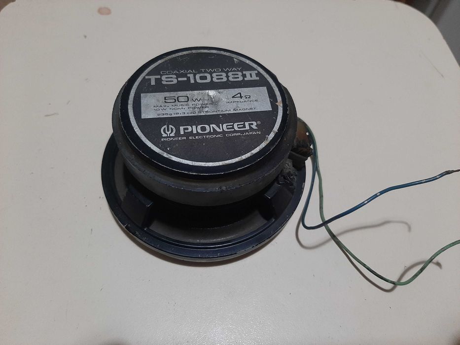 Продам динамики.