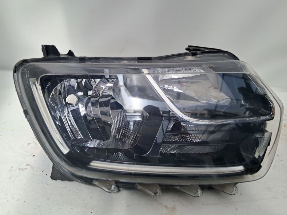 Фар Dacia Duster led