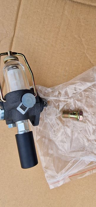 Pompa alimentare  tractor fiat 411.415 și 211 215 preț 350 lei se poat