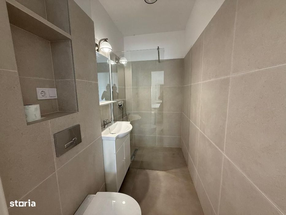 De vanzare Apartament 3 camere, Alba Micesti Bloc Nou.