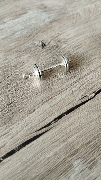 Брелок в виде гантели