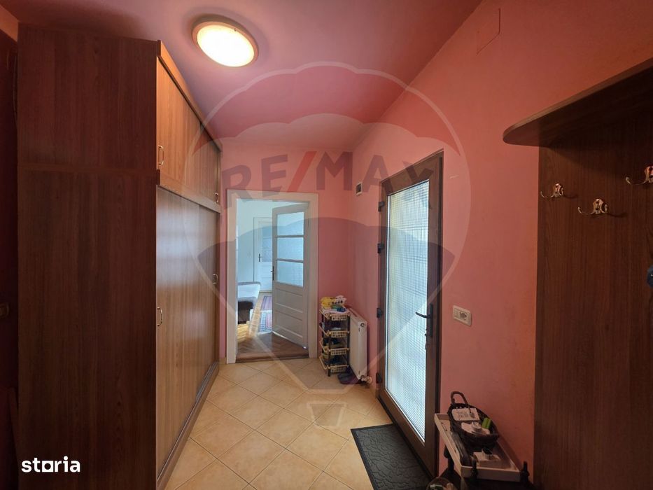 Casă solida 3 dormitoare si teren de 647 mp în zona Aradul Nou