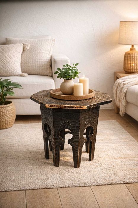 Masuta Vintage Stil Brancovenesc; Masuta rustica din lemn masiv