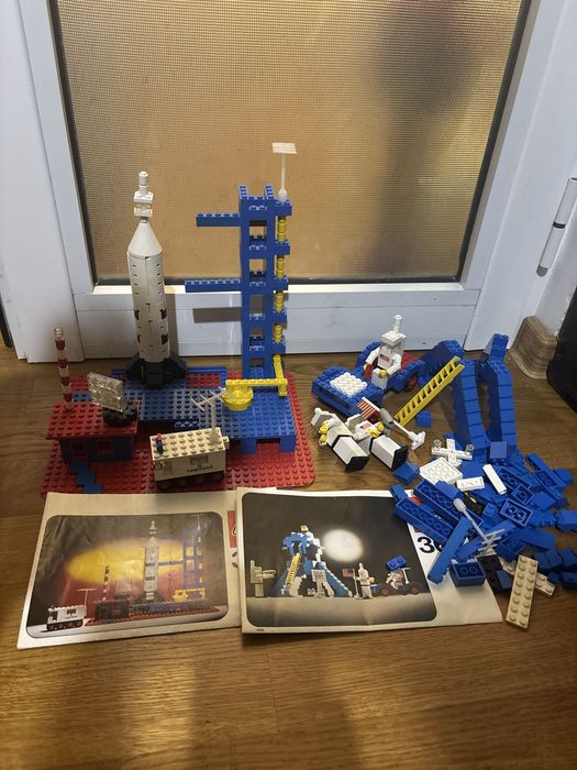 Lego legoland space vintage 358 367 moon landing rocket base