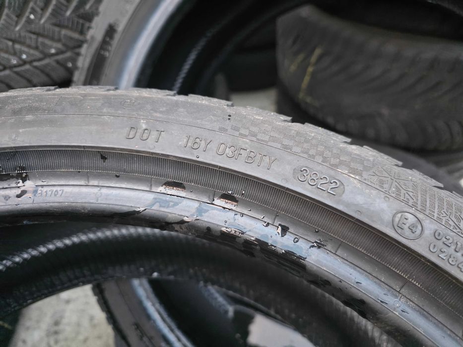 2бр Зимни гуми 225 40 19 - Continental Runflat BMW - DOT 2022