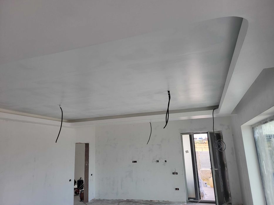 Servicii de constructii