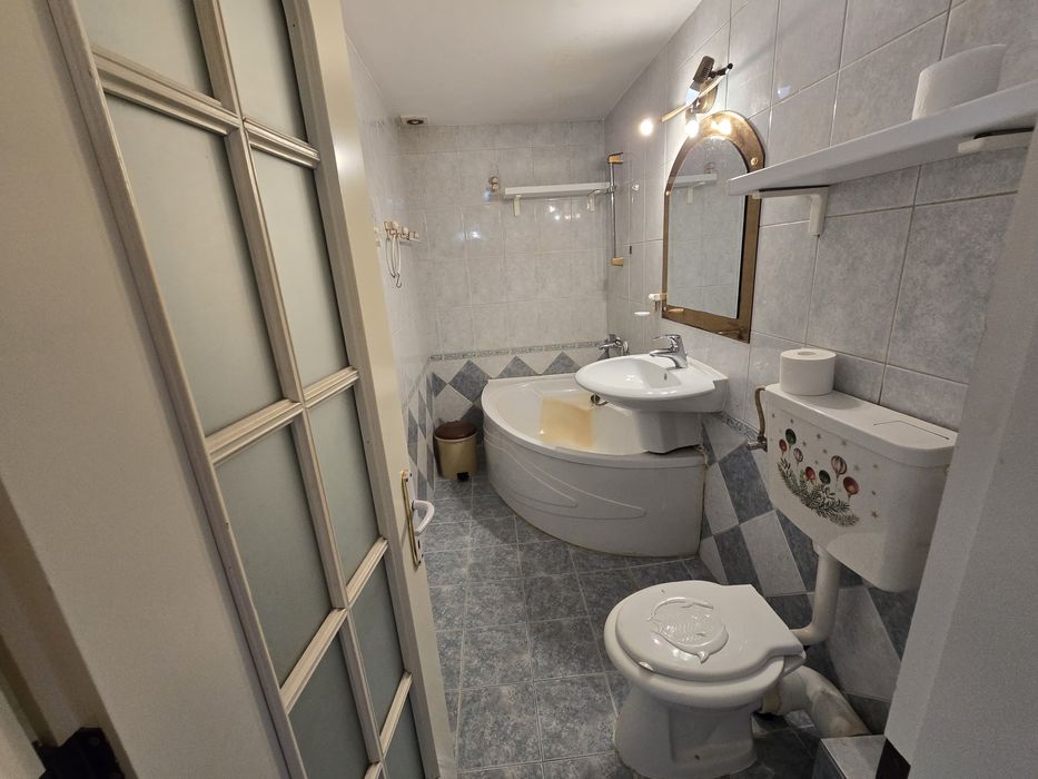 Inchiriez apartament 2 camere metrou Eroii Revolutiei