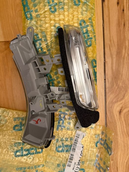 Повторитель поворота на Камри 45