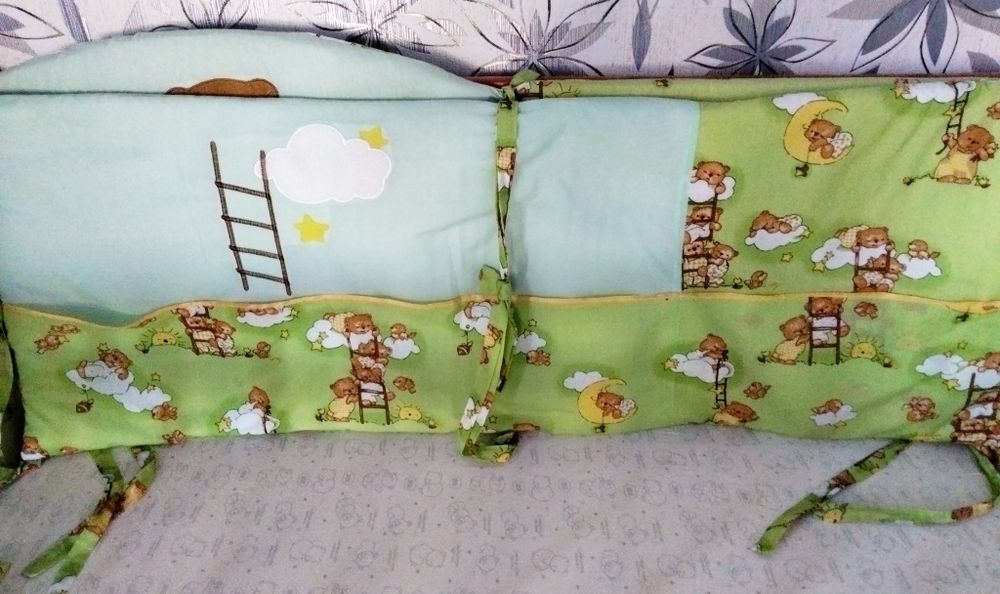 Продам бортики  в кроватку