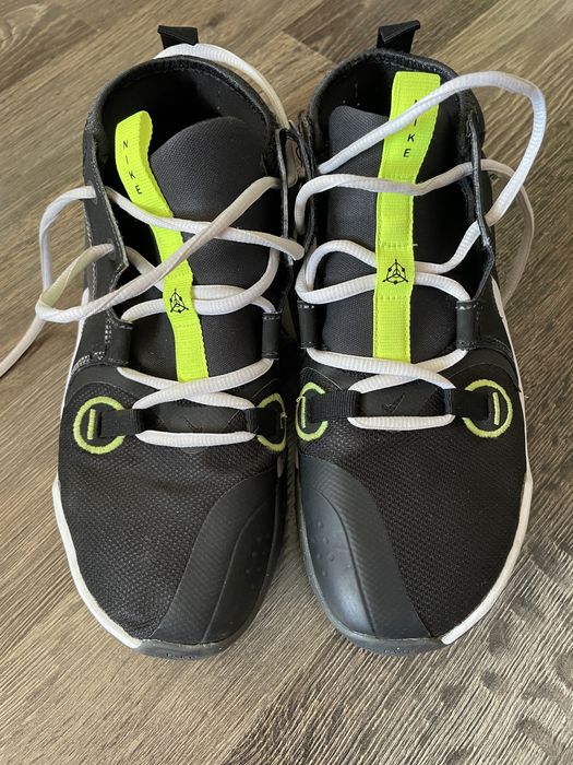 Nike Air Zoom Crossover 2