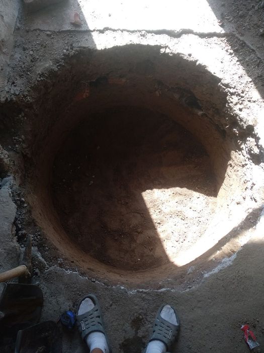 Ура | подвал | траншея | яма