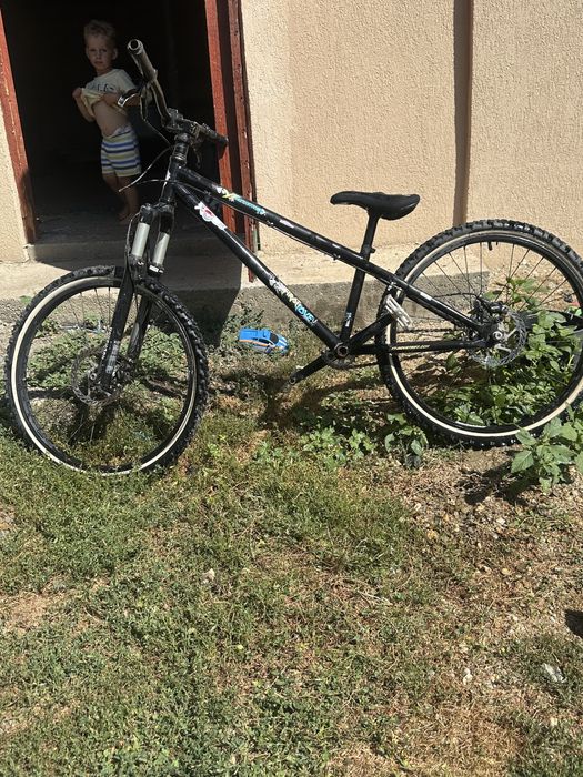 Vând bicicletă yt sau schimb