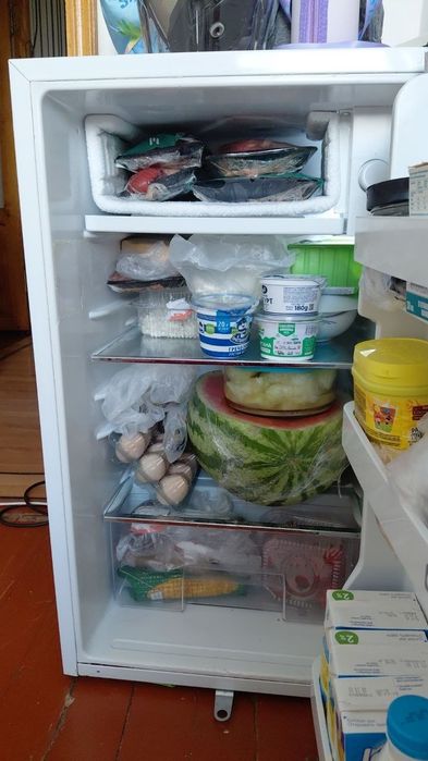 Артел мини холодильник сотилади