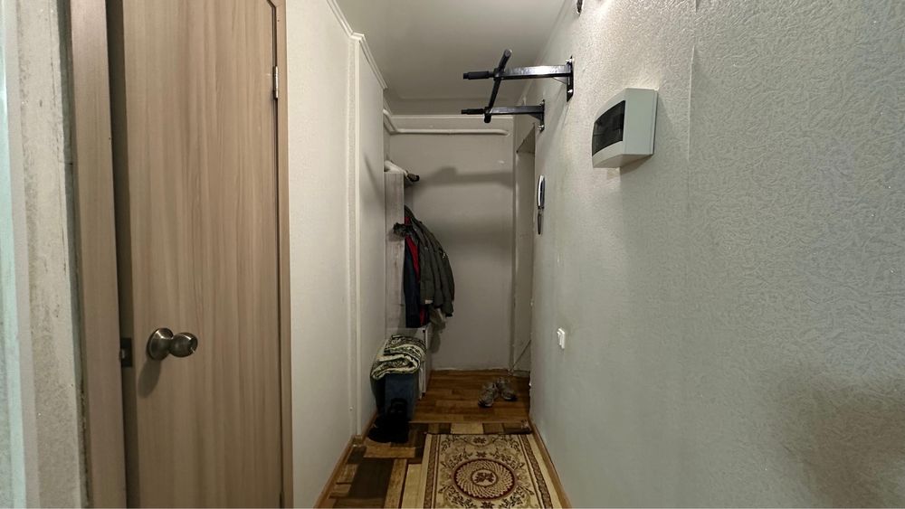 Продам 2-х ком.не угловая